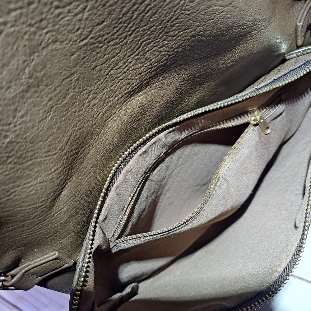 Rampage Fold Over Adjustable Crossbody Bag With Detachable Quilted Look Pouch - Picture 7 of 16